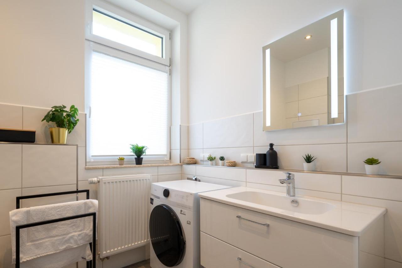Maremar - Design Apartment - Luxus Boxspringbett - Zentral - Kueche - Arbeitsplatz - Highspeed Wlan 게라 외부 사진
